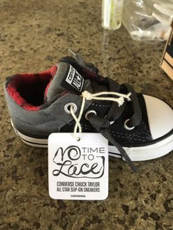 Infant Converse size 5