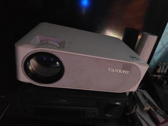 Vankyo Performance V630W Native 1080P LED Projector