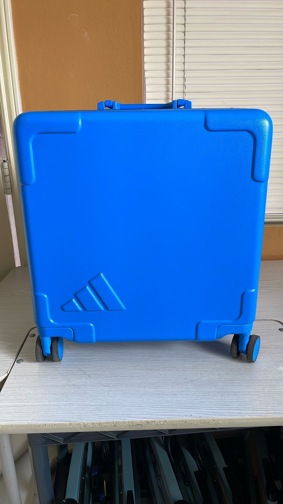 ADIDAS LUGGAGE WITH TSA LOCK 16” X16”