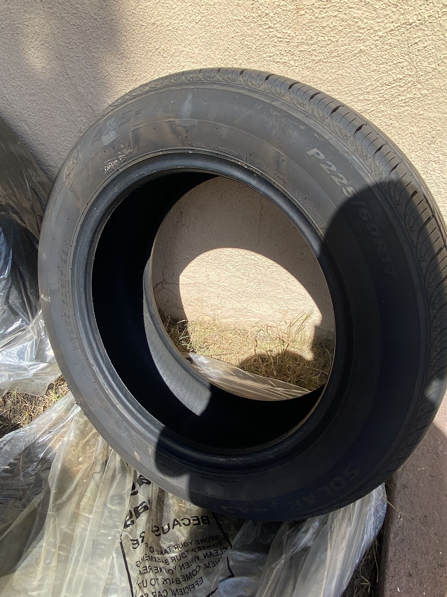 2 Solar 4xs P225/60r 17 Tires In Excellent Condition!!!