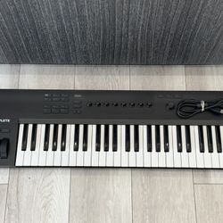 Native Instruments Komplete Kontrol A49 Smart Keyboard Controller