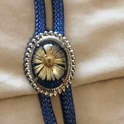 Vintage Bolo Tie With Flower In Resin