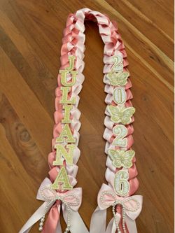 Graduation leis