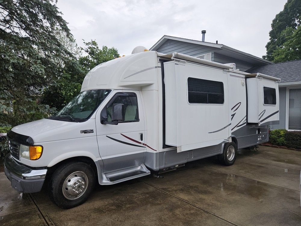 2004 Ford E450