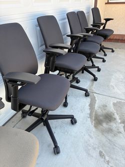 Steelcase AMIA great condition