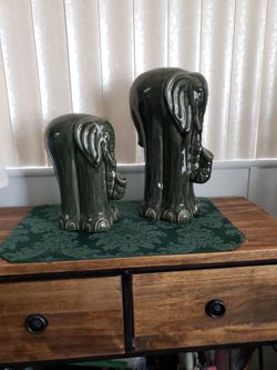 High End Decor Elephant Figurines Set/2