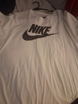 Men's Nike shirt