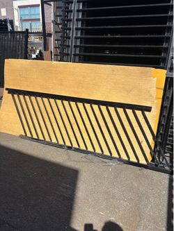 DEFORMABLE, ADJUSTABLE FENCE PANEL