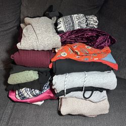 Size S: Women’s Clothes Bundle