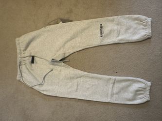 Essential Sweatpants Size M. 
