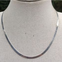 22" .925 Herringbone Necklace 4MM Thick - Brand NEW ✨️ 