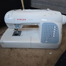 Singer Futura XL-400