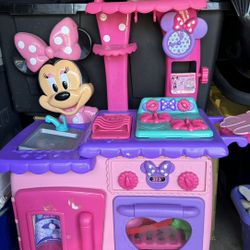 Kids play kitchen