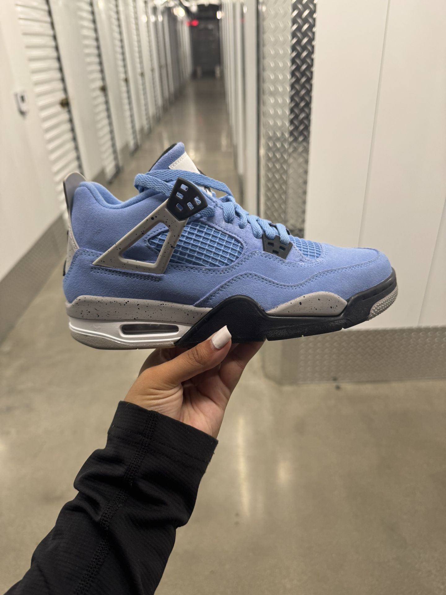 Jordan University Blue (Size GS)