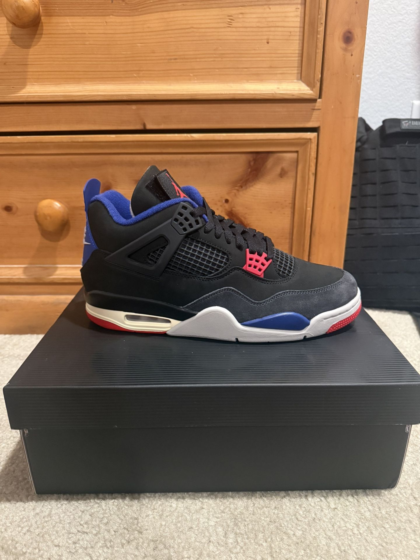 Jordan 4