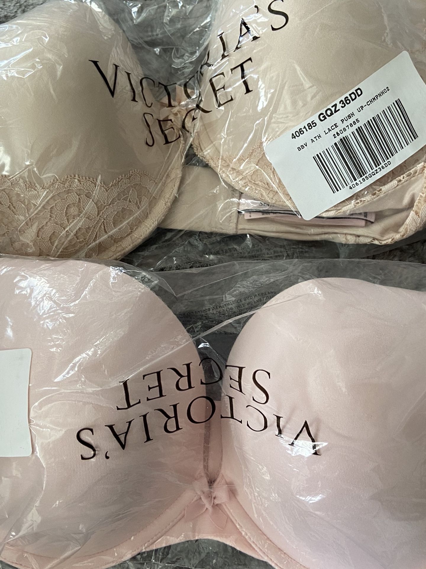 NEW Victoria Secret 36DD Bras