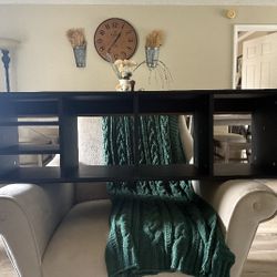 Floating Wall Unit/Tv & Book Shelf
