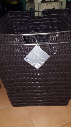 New with tag 2 wicker baskets
