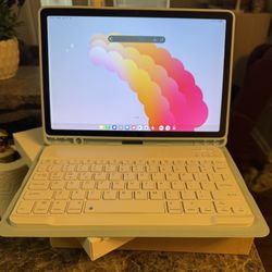 New ( Open Box) Samsung Galaxy Tab + New Keyboard / Case + 12 Months Unlimited 5G Data Included In Purchase!!!