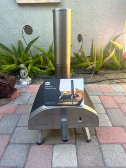 Ooni Fyra 12 pizza oven