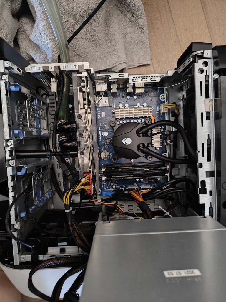 Desktop Alienware R12 White Intel I9 11900F,  Rtx 3080ti Water Cooled With External Pump/Fans