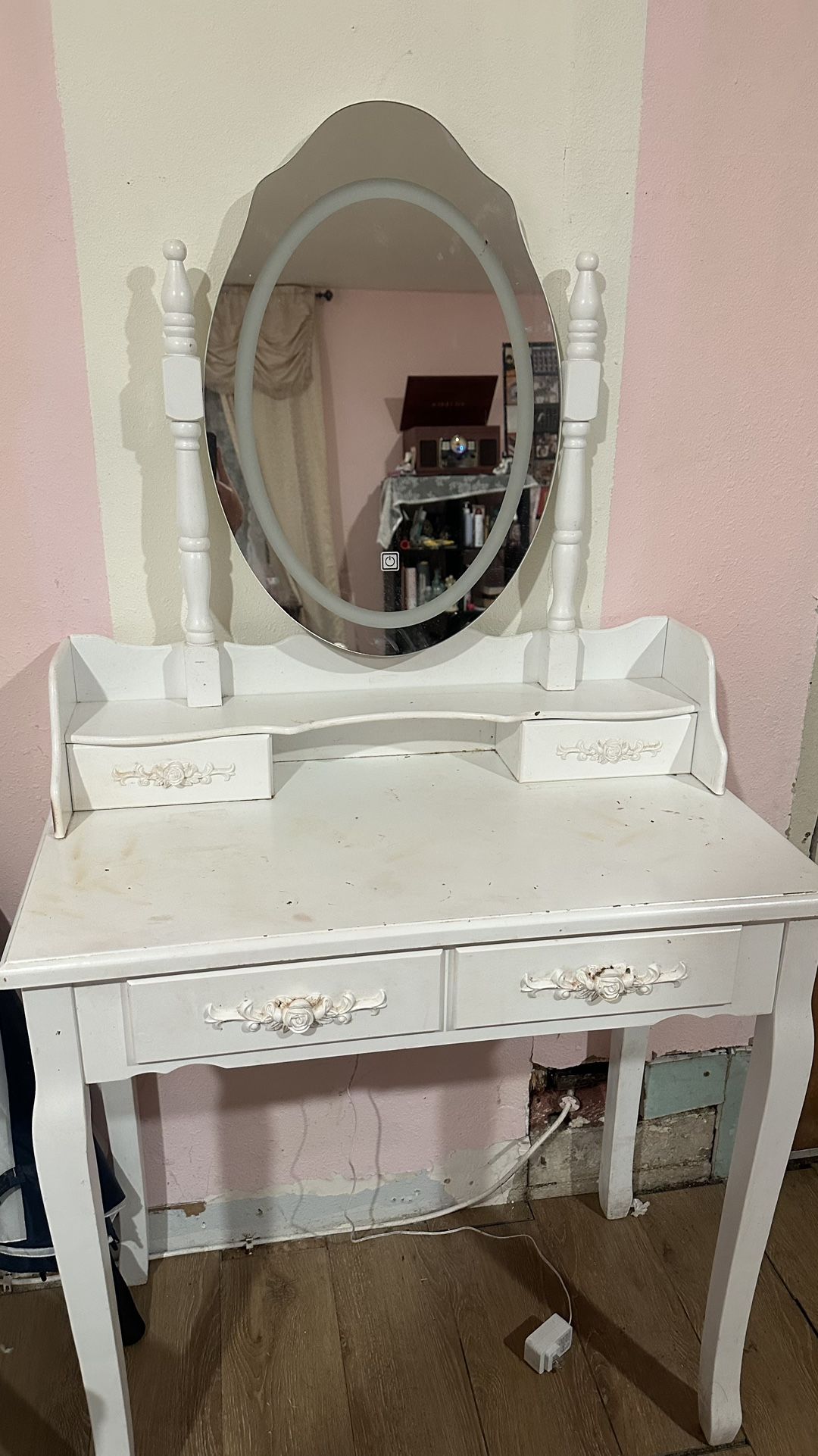Vintage small mini vanity for kids and teenagers slightly used and a bit stained for makeup vanity 