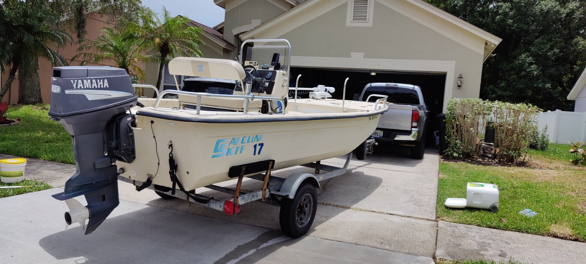 Photo Turn key Solid boat for sale, 17ft Carolina Skiff center console, no soft spots. Garmin GPS fish finder. Two brand new batteries, new steering cable a