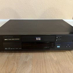 Toshiba Dual Tray Disc CD/DVD Changer Player with Remote