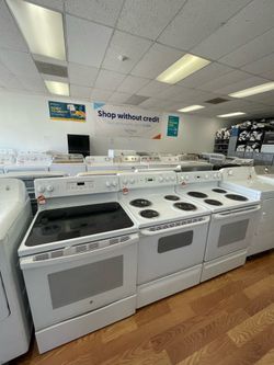 Like new GE electric range