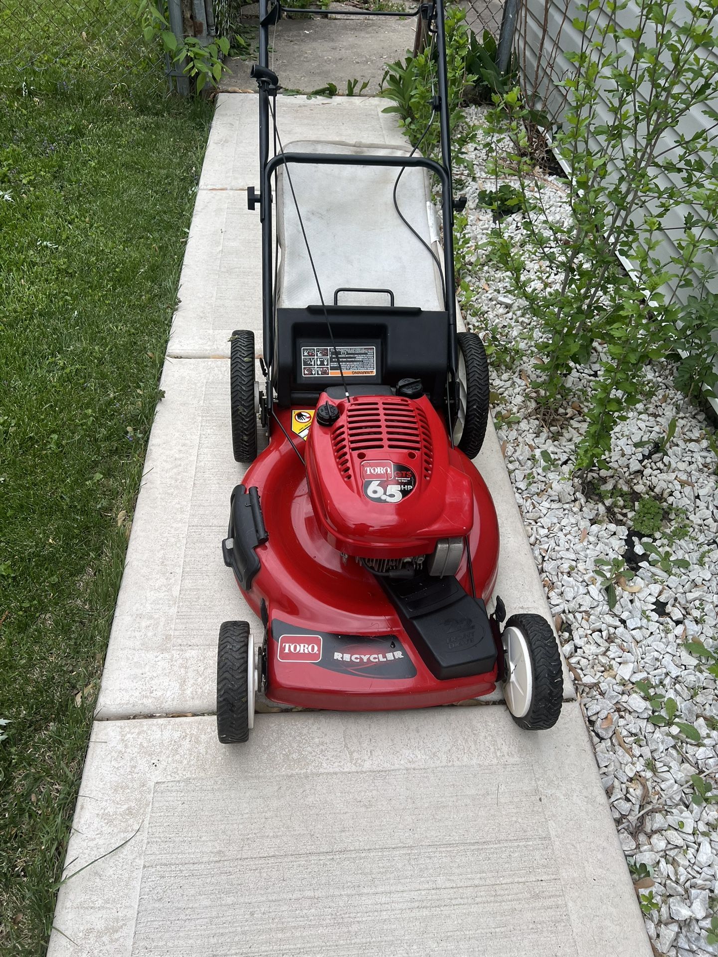 Toro Lawnmower Self Propelled 22”