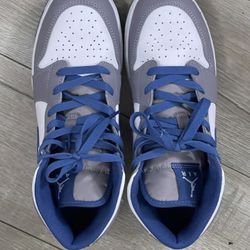 Jordan 1 Mid True Blue