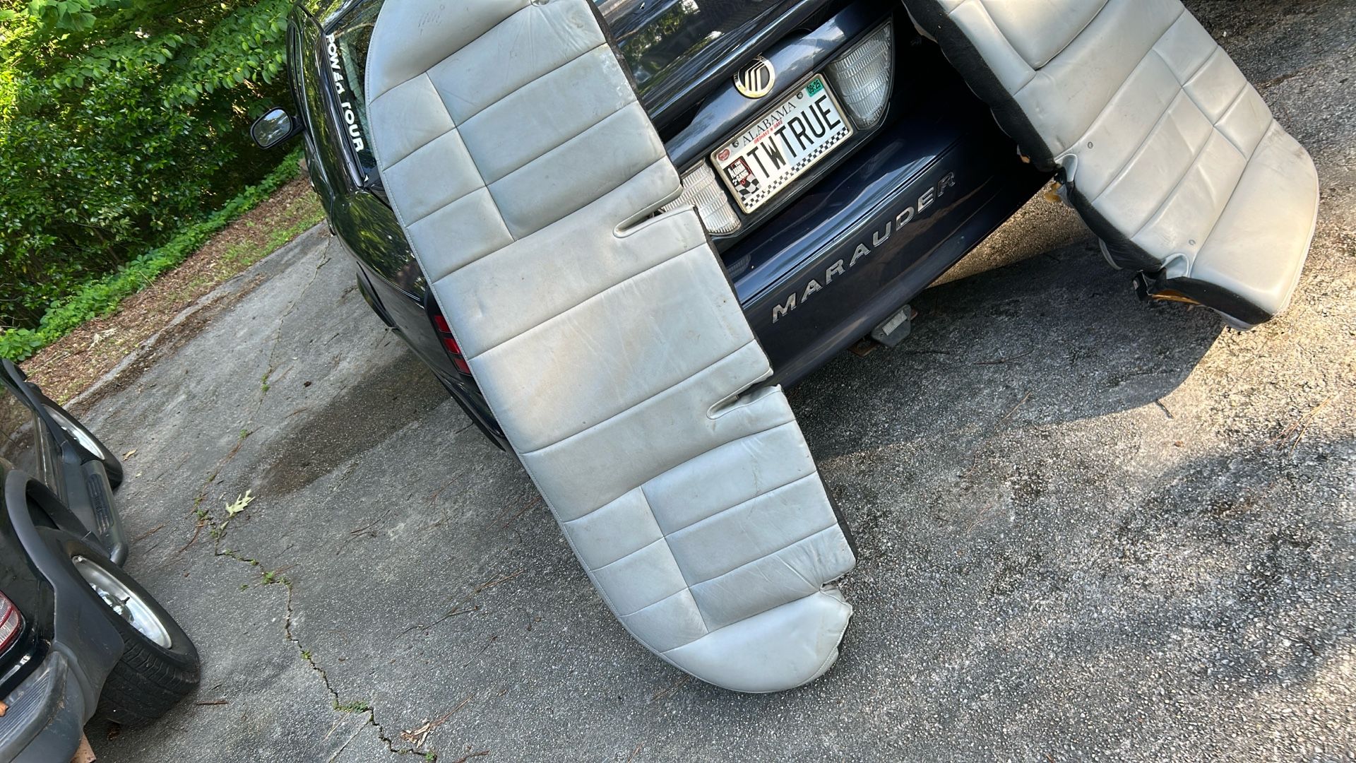 Rear Seat. Ford Lincoln Mercury.. 2003
