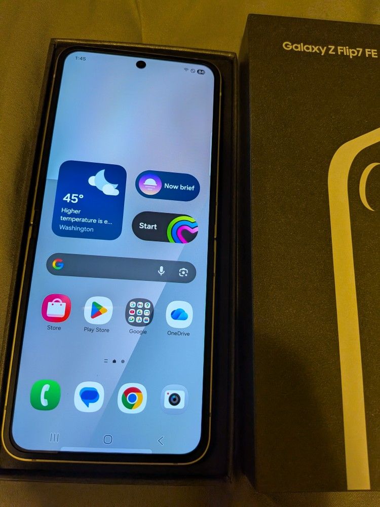 New Samsung Z Flip 7 FE Unlocked Clean IMEI 256GB White