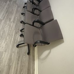 4 Chairs