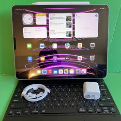  Apple IPad Pro 12.9” 6th Generation (Latest Model / M2 chip / Liquid Retina XDR display)  with keyboard case,  pen & Accessories