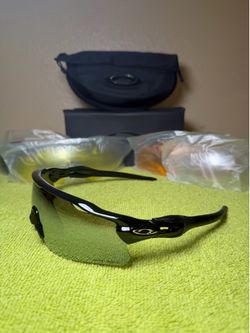 Silver lense Oakley radar ev Prizm p sunglasses