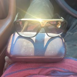 Louis Vuitton Evidence Sunglasses for Sale in Lindenwold, NJ - OfferUp