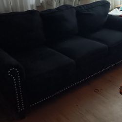 Single sofa.