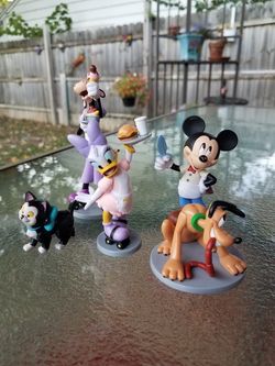 Pluto mini figures lot 50