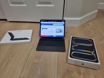 Apple iPad Pro 11 inch M5 Tmobile 5 G cellular  + WiFi  + pro keyboard
