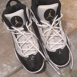 Model - Jordan 6 rings