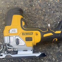  DEWALT 20V MAX XR Cordless Barrel Grip Jigsaw (Tool Only
