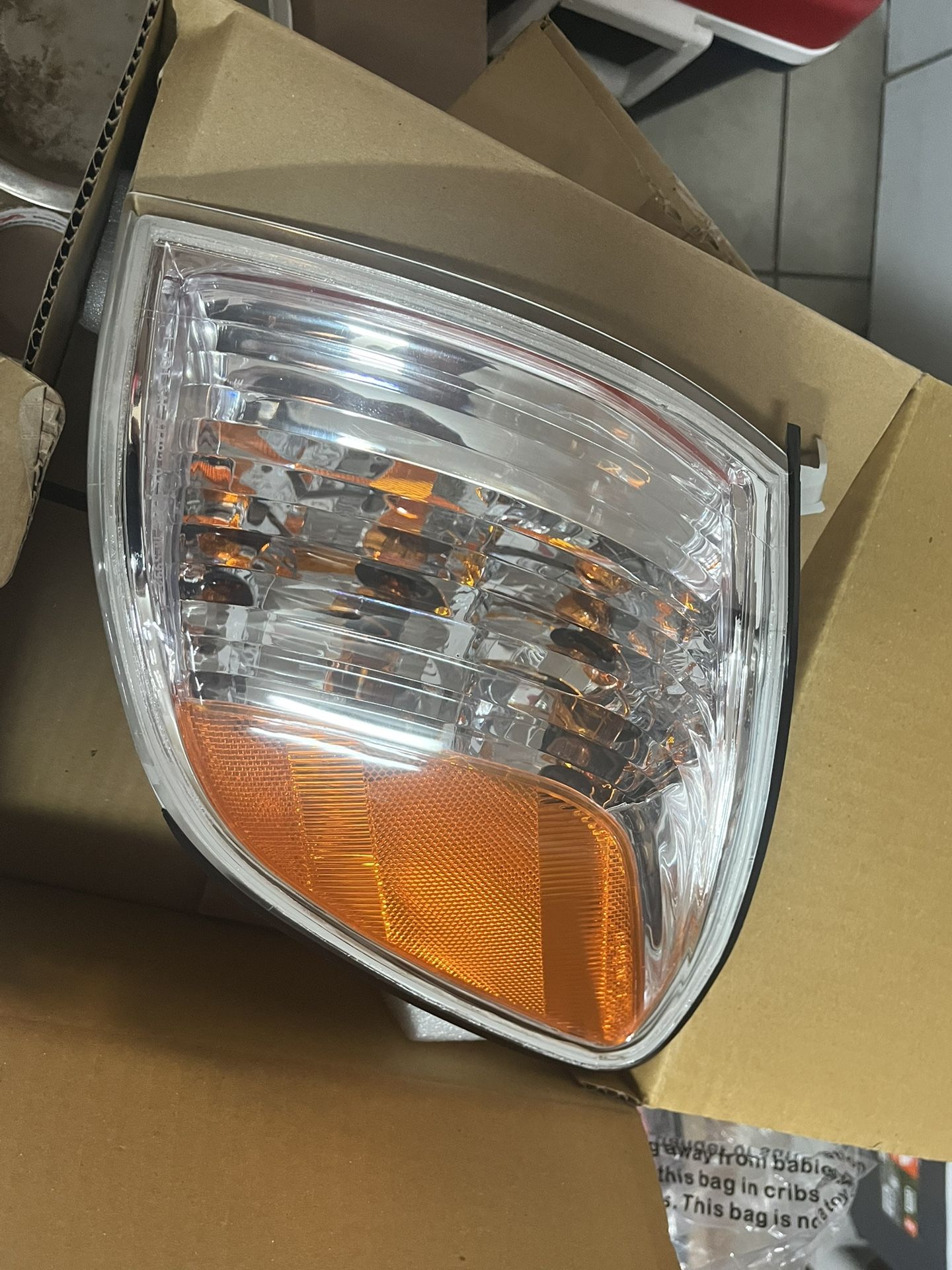 Toyota tundra/sequioa signal light (read description)