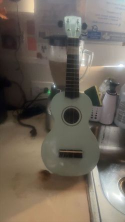 Lido guitar