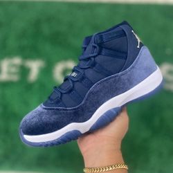 Air Jordan 11 Retro "Midnight Navy"