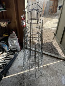 Garden Plant Support Stand