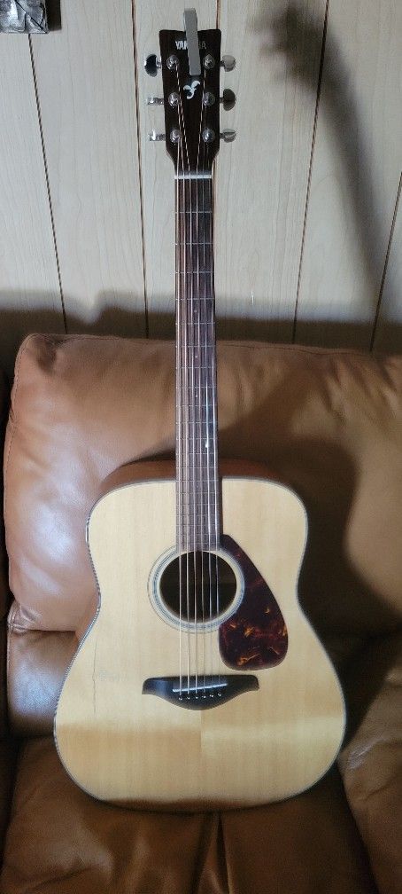 Acoustic Guitar