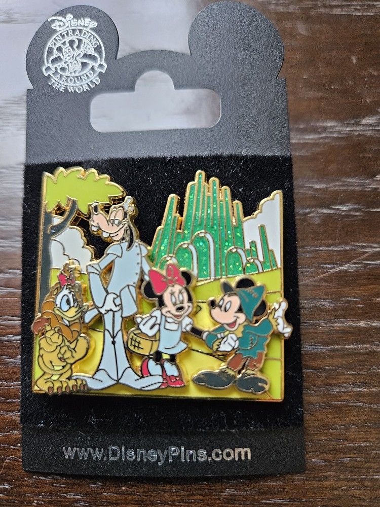 Disney PIN Emerald City Mickey, Minnie, Donald & Goofy.