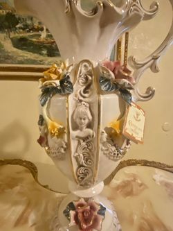 BEAUTIFUL LARGE VASES CAPADIMONTE ITALY BRAND NEW