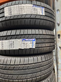 235/65R17 MICHELIN DEFENDER 2
